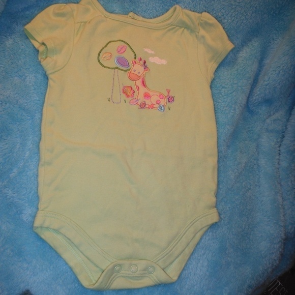 Garanimals 6/9M onsie giraffe - Picture 2 of 4